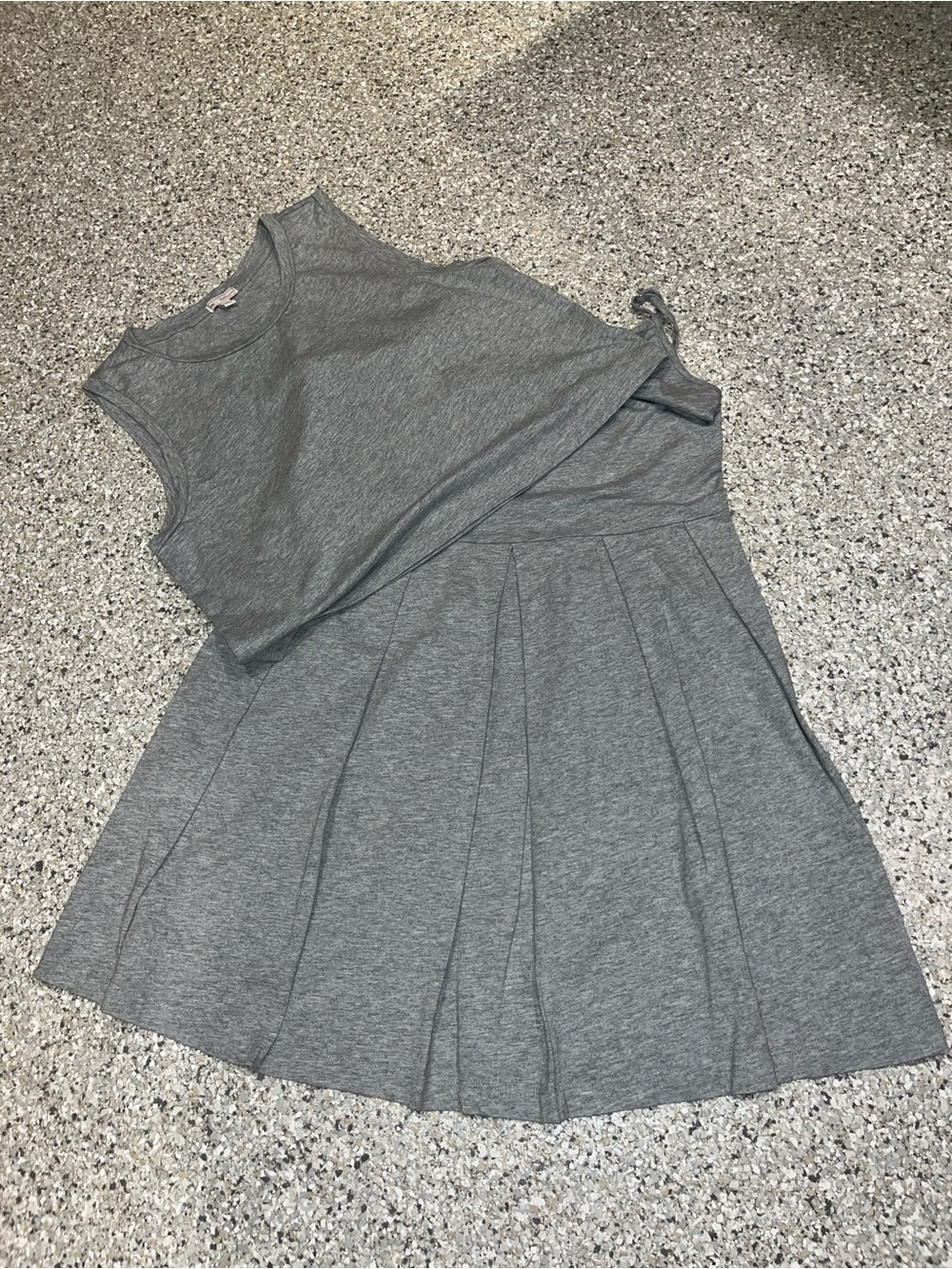 Gap two piece  gray pleated dress with removable tank